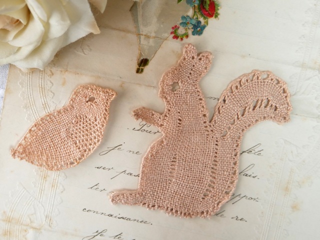 アンティークフランス ピケドプロヴァンス ボビンレース刺繍＆フリル付ブランケット アンティークフランス ピケドプロヴァンス ボビンレース刺繍