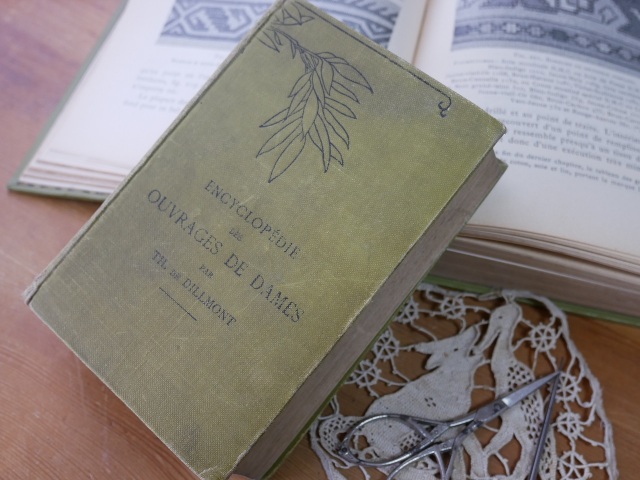 アンティーク＆ブロカント / 手芸用品 / アンティークDMC手芸百科事典